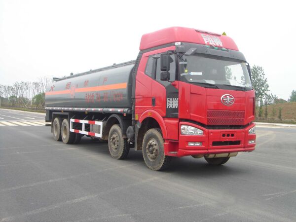 湖北供應(yīng)東風(fēng)天龍前四后八20立方鋼襯塑鹽酸運輸車